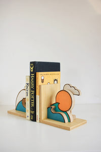 Sun + Wave Bookend